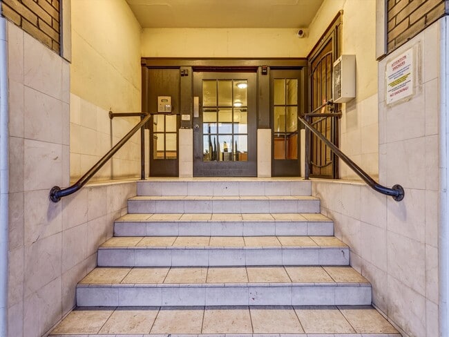 800 Pacific Ave