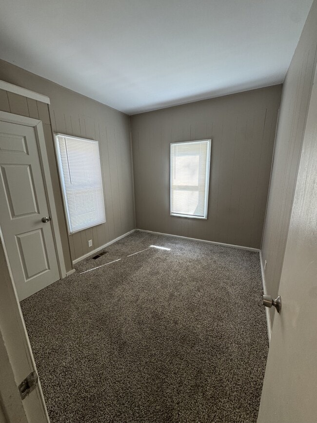 Photo - 206 N Sutphin St