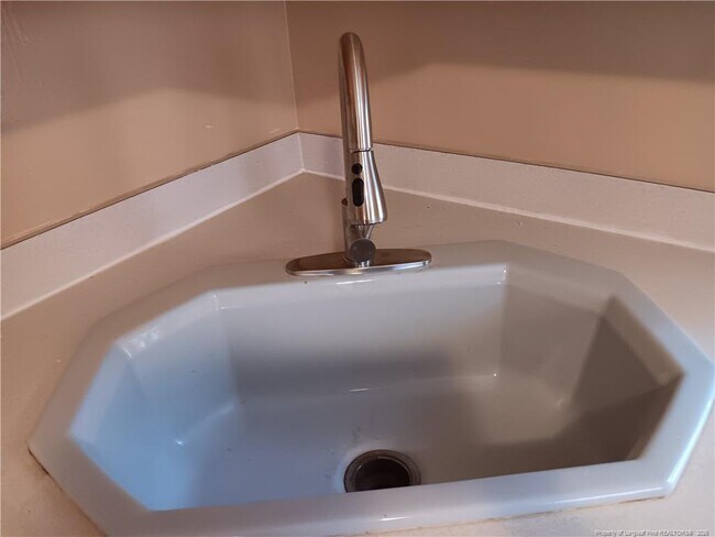 Photo - 2123 Elvira St