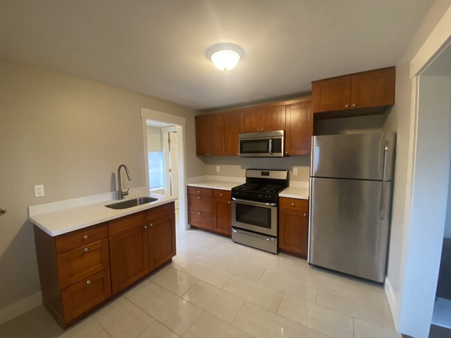 Beautiful kitchen - 508 N 42nd St Apartments Unit #2