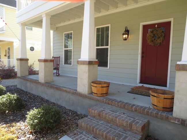 Photo - 330 N Leak St