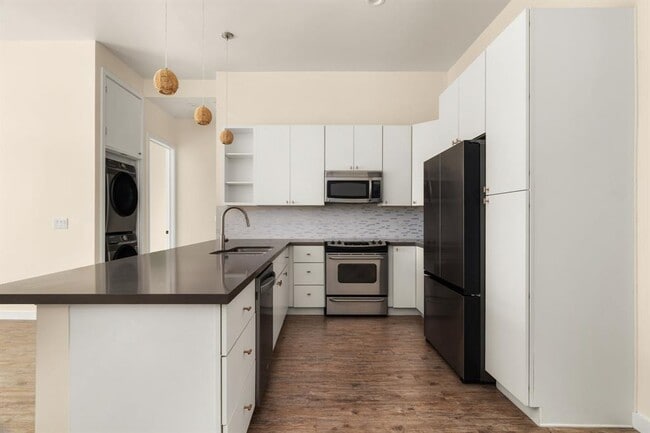 Photo - 507 Sabine St Unit 806