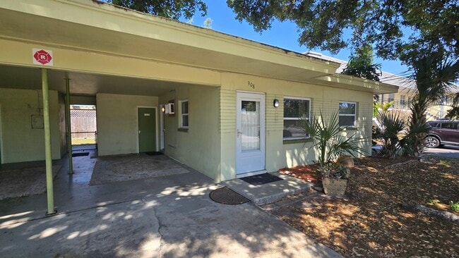 Photo - 308 Gunn Ave