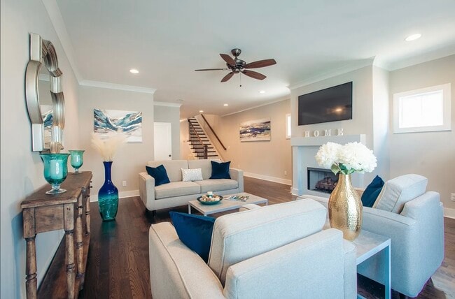 Photo - 2423 Elliott Ave