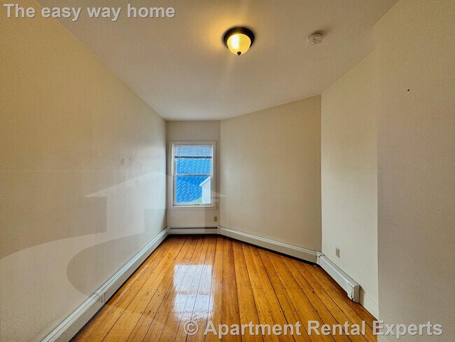 Photo - 61 Webster Ave Unit #3R