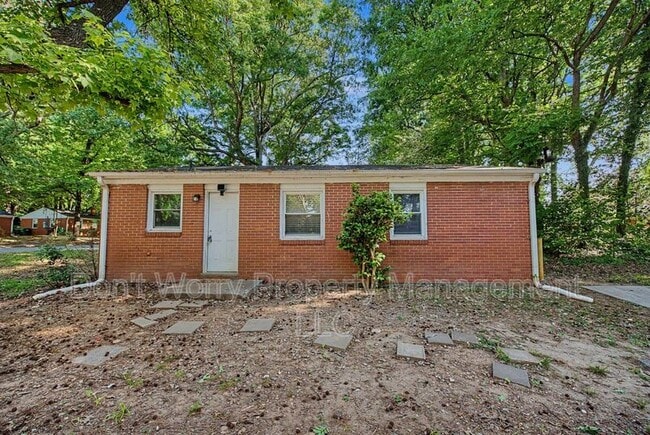 Photo - 419 Hobson St