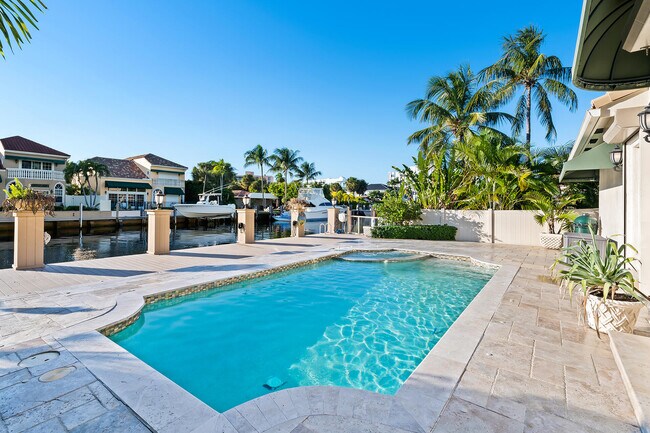 413 Coconut Isle Dr