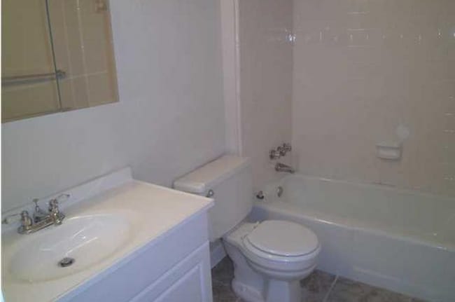 Photo - 402 Marshall Ct Unit 6