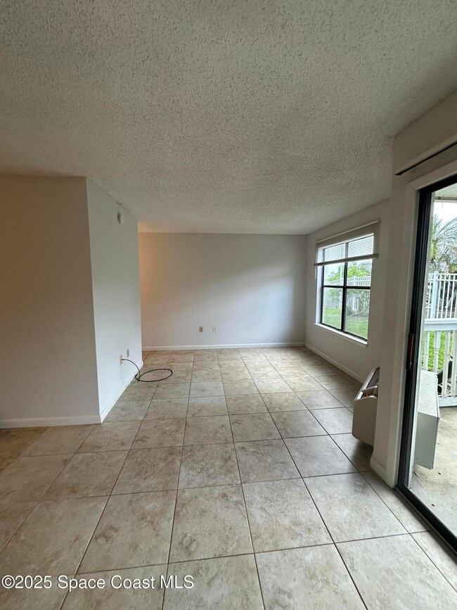 Photo - 225 S Tropical Trail Unidad 704