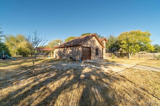 Photo - 17 Greenland Cir S