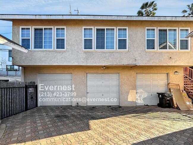 Charming 2-Bedroom Home with Garage and Ba... - Charming 2-Bedroom Home with Garage and Ba...