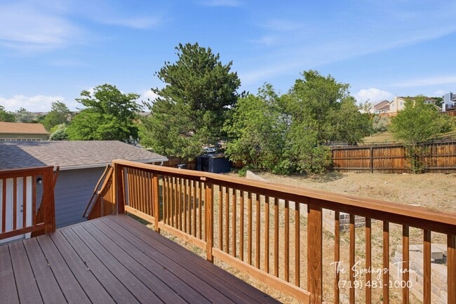 Photo - 1239 Suncrest Way