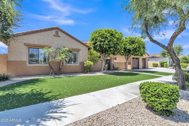 Photo - 2652 N 143rd Dr House