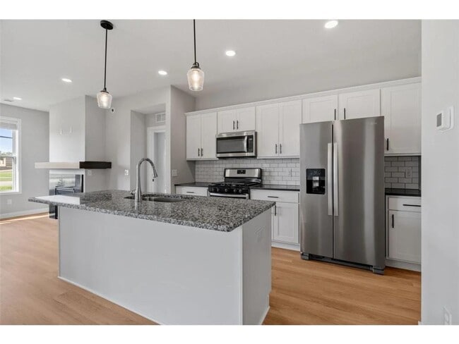 Photo - 11480 51st St NE