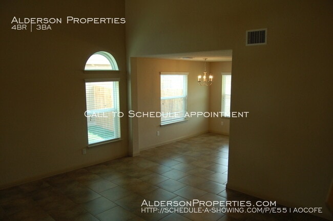 Photo - 2240 Hawk Dr
