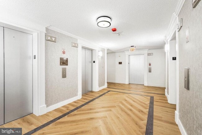 Photo - 10101 Grosvenor Pl Unit 1804