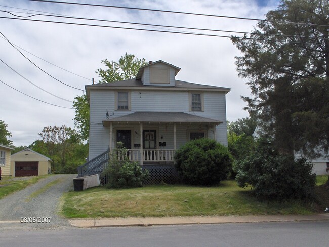 Building Photo - 510 Meade Ave Unit Apt #2