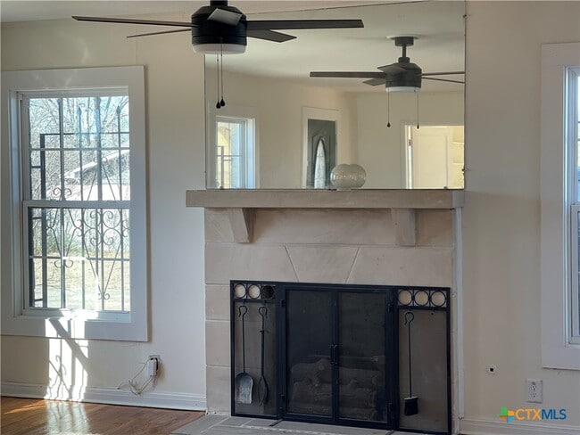 Photo - 111 W Fowler Ave