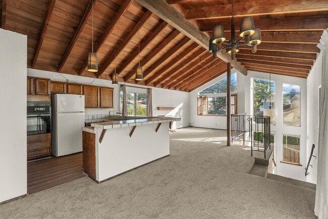 Building Photo - Penasquitas Drive Townhomes Unit 2122