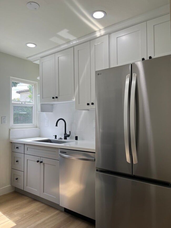 Building Photo - Remodeled Cupertino Gem in Top-Rated School District!
