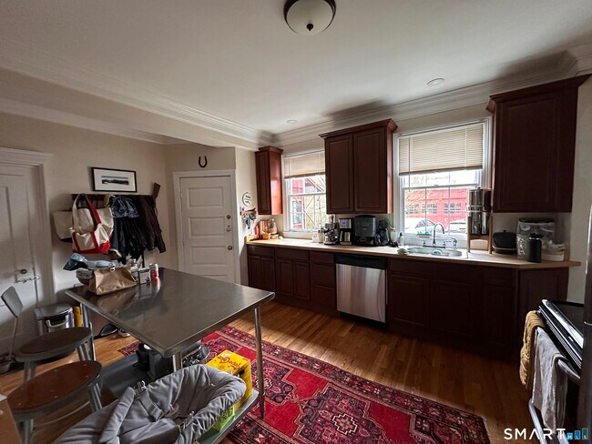 Building Photo - 84 Clark St Unit 1