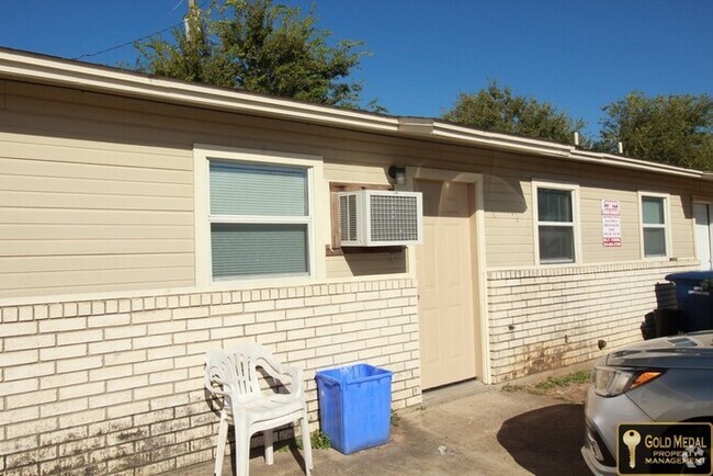 Building Photo - Charming 1-bedroom, 1-bath now available f... Rental