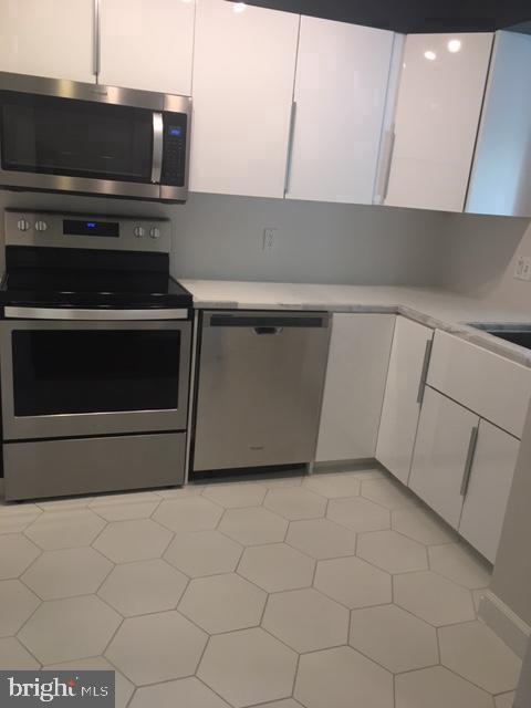 2111 Wisconsin Ave NW Unit 101