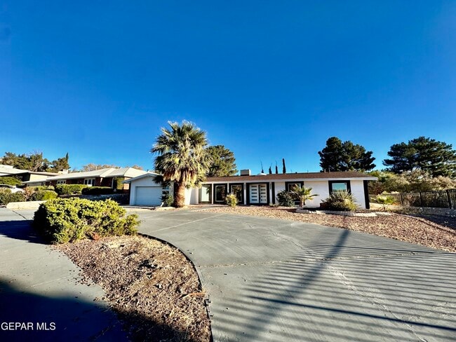 Photo - 6332 El Risco St