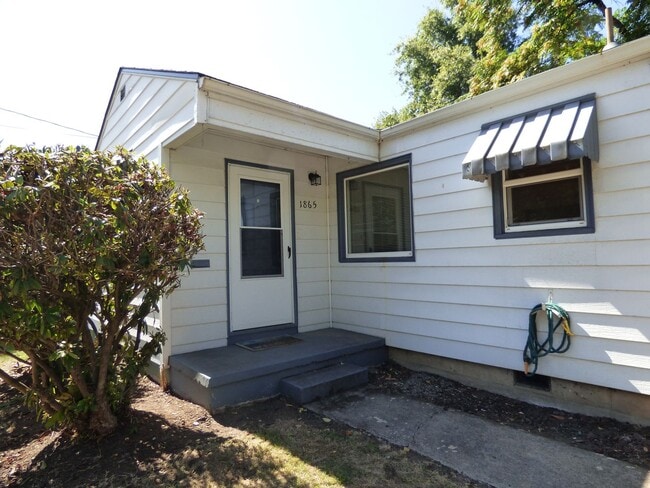 Photo - 2 BED 1 BATH COTTAGE IN SOUTH SALEM-OFF OF...