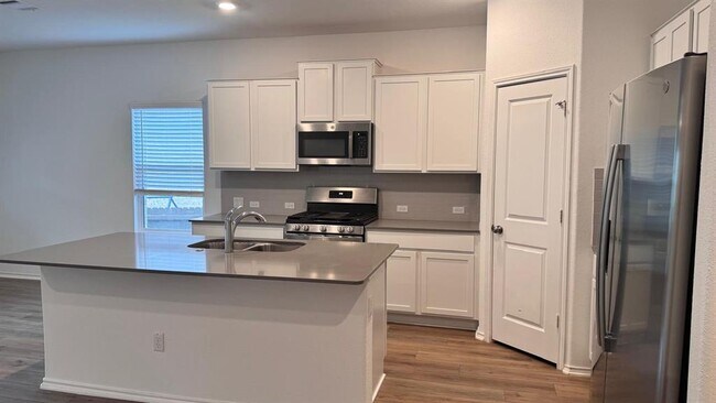 Photo - 1205 Sweetspire St