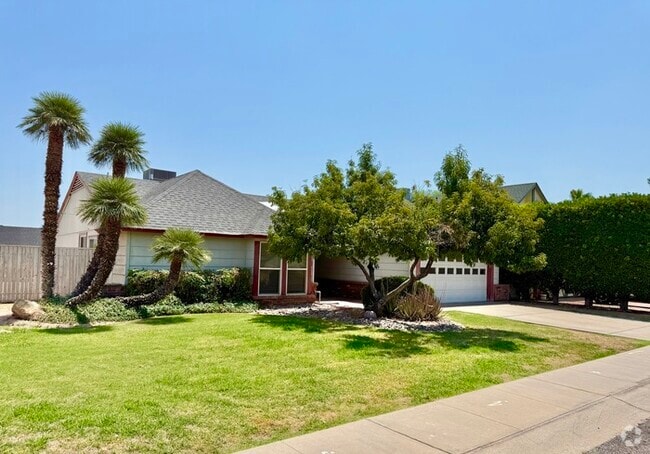 Building Photo - Fabulous 3-Bedroom with Pool!! Rental