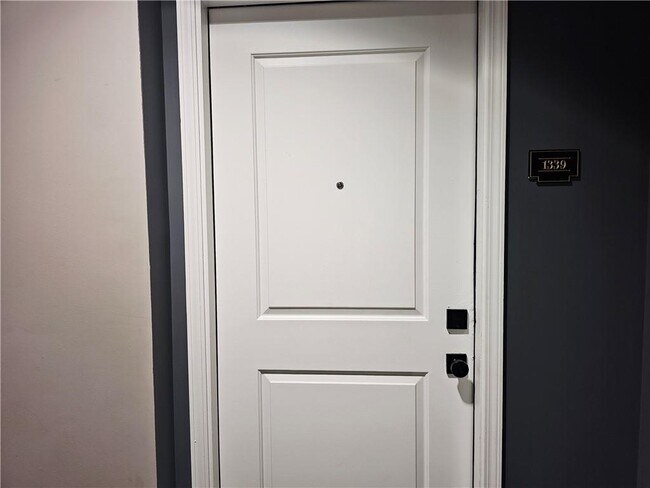 Photo - 870 Mayson Turner Rd NW Unit 1339