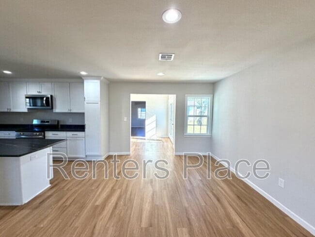 Photo - 543 N Ridgeway St