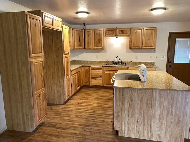 Photo - 20696 Trinity Way