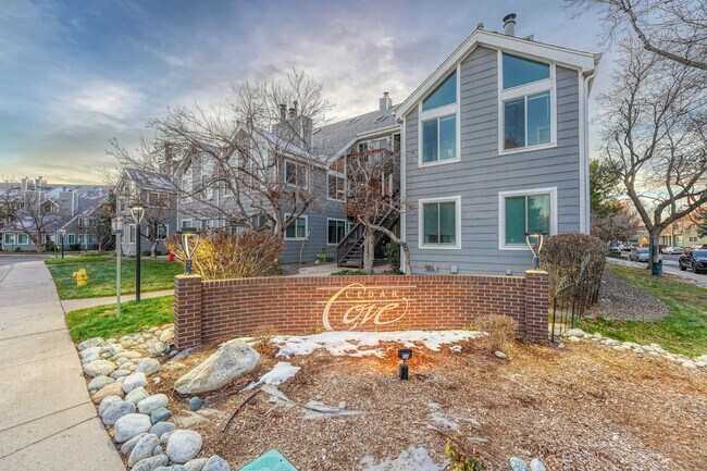 Building Photo - 12404 E Tennessee Cir Unit B