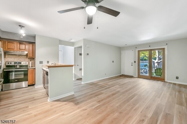 Photo - 83 Mayfield Rd