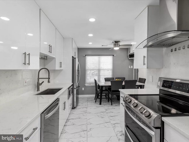 Photo - 14707 Southwarke Pl