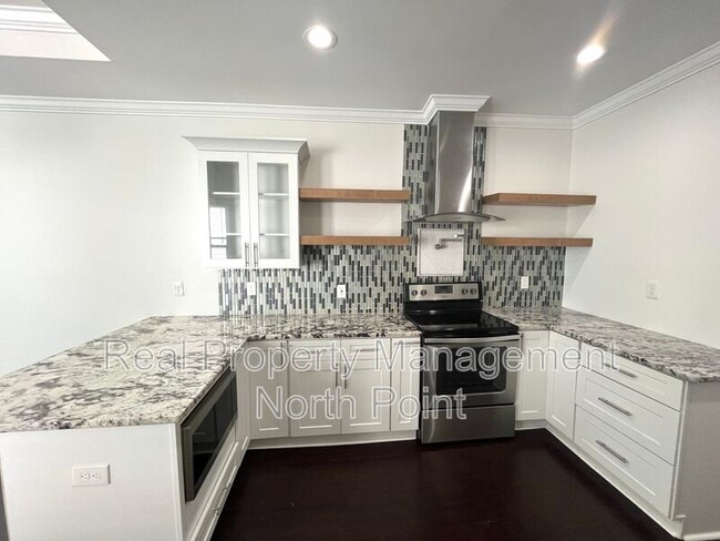 Photo - 954 Byron Dr SW