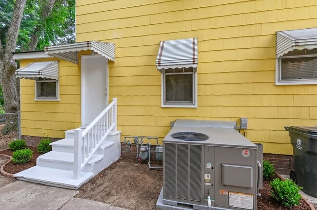 Photo - 3530 Admiral Dr
