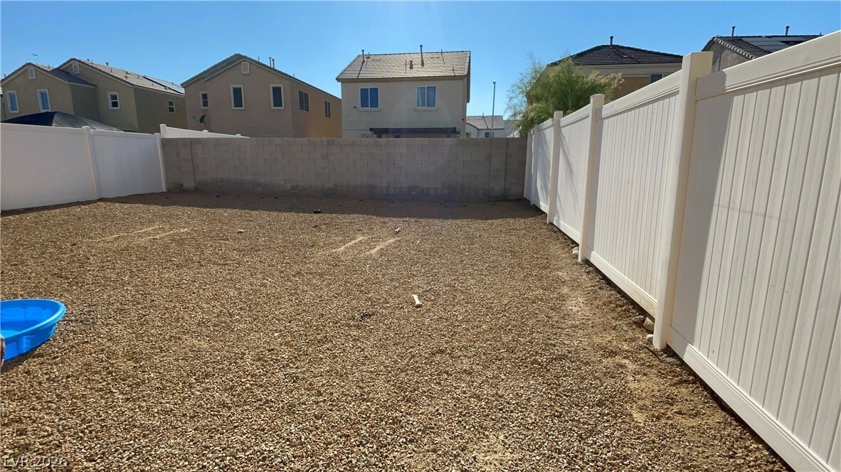 Photo - 5275 Emelita St