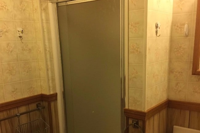 Bath - 17 Campion Rd Unit 1