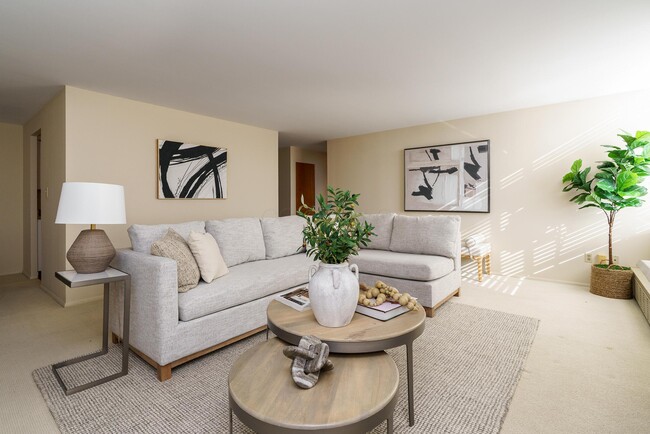 Photo - 1000 Urlin Ave Unit 1407