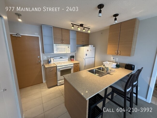 Photo - BC Place Views on the 24th Floor! Unit 2403