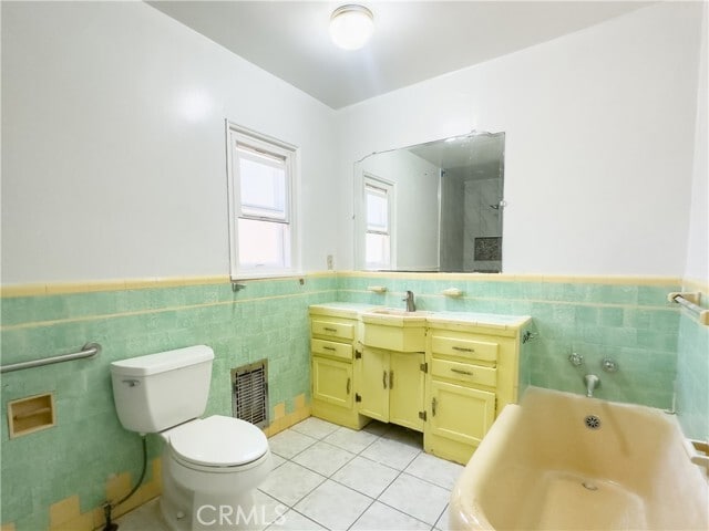Photo - 335 W Hillcrest Blvd