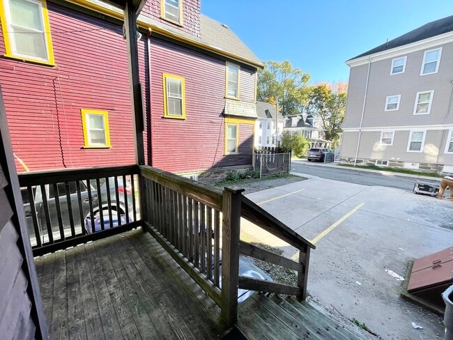 Photo - 35 Hillside St Apartments Unit 2