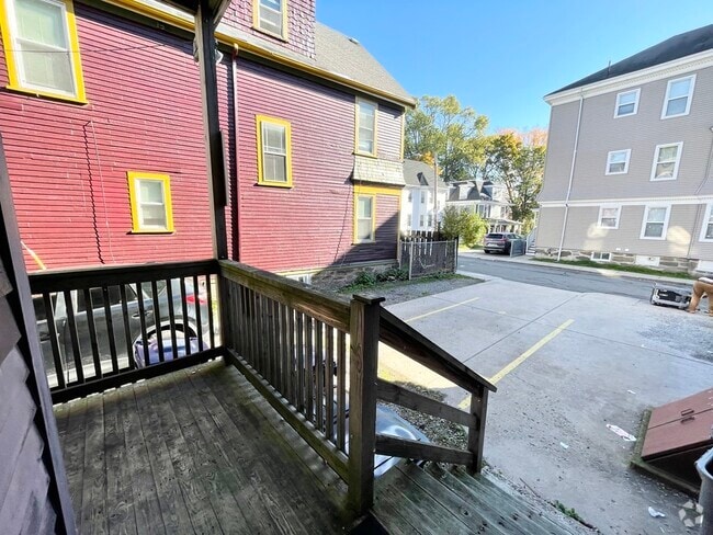 Building Photo - 35 Hillside St Unit 2 Rental