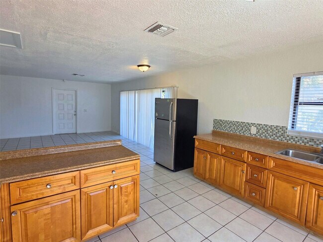 Photo - 928 S Federal Hwy Unidad 25