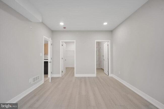 Building Photo - 1111 S 24th St Unit 202