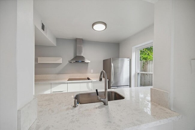 Photo - 505 Westcott St Unit 104