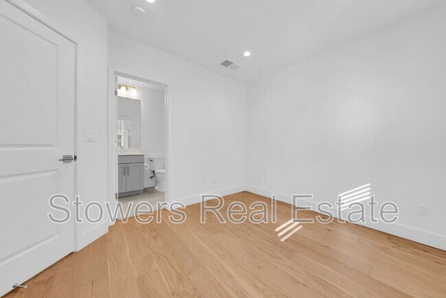 Photo - 3001 Ivory Ter